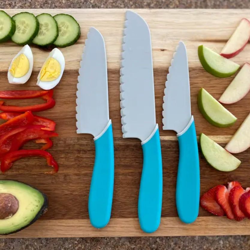 Nogis 3Pcs Kids Plastic Knife Set,BPA-Free Children's Safe Cooking Knife  Set (Ages 4-12)&Cutting Board for Fruit,Salad