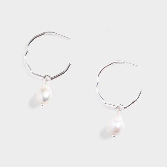 SiiZU - Adelle Hoop Earrings (Silver)
