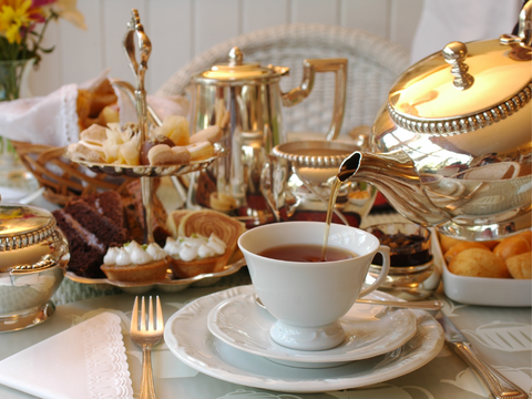 Classic Infusion Western Style Tea Brewing in a Teapot and Cup