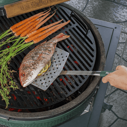 https://cdn.shopify.com/s/files/1/0092/5446/9694/files/big-green-egg-bge-stainless-steel-wide-spatula-127426-127426-accessory-spatula-665719127426-29166020231230_512x512.png?v=1698248049