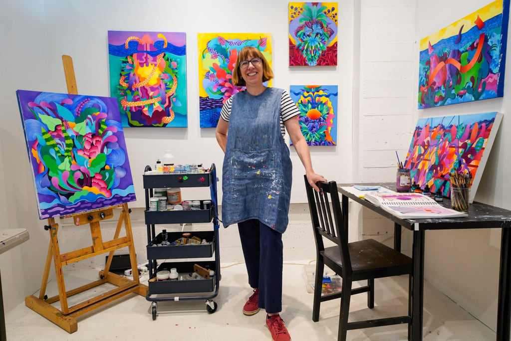 Interview with maximalist painter Jennifer Banzaca about her work included in the "Mirage" duo exhibition with Joshua Nissen King at Voss Gallery, San Francisco October 20-November 13, 2021.