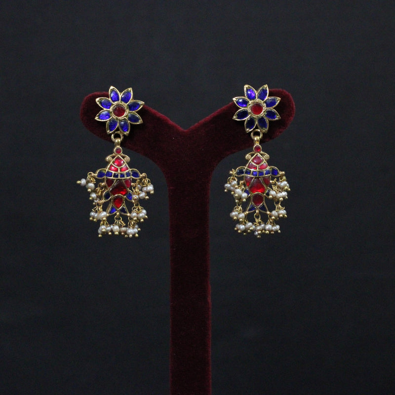 EARRINGS:- 92.5 STERLING SILVER, GOLD PLATED WITH BLUR & RED ONYX AND FRESH WATER PEARLS.