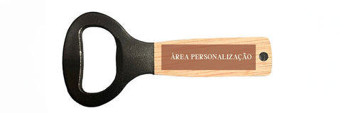 um abre-caricas com a pega em madeira com um retângulo a indicar o local da personalização