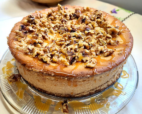 Mouthwatering cheesecake made with maple syrup and a walnut topping.