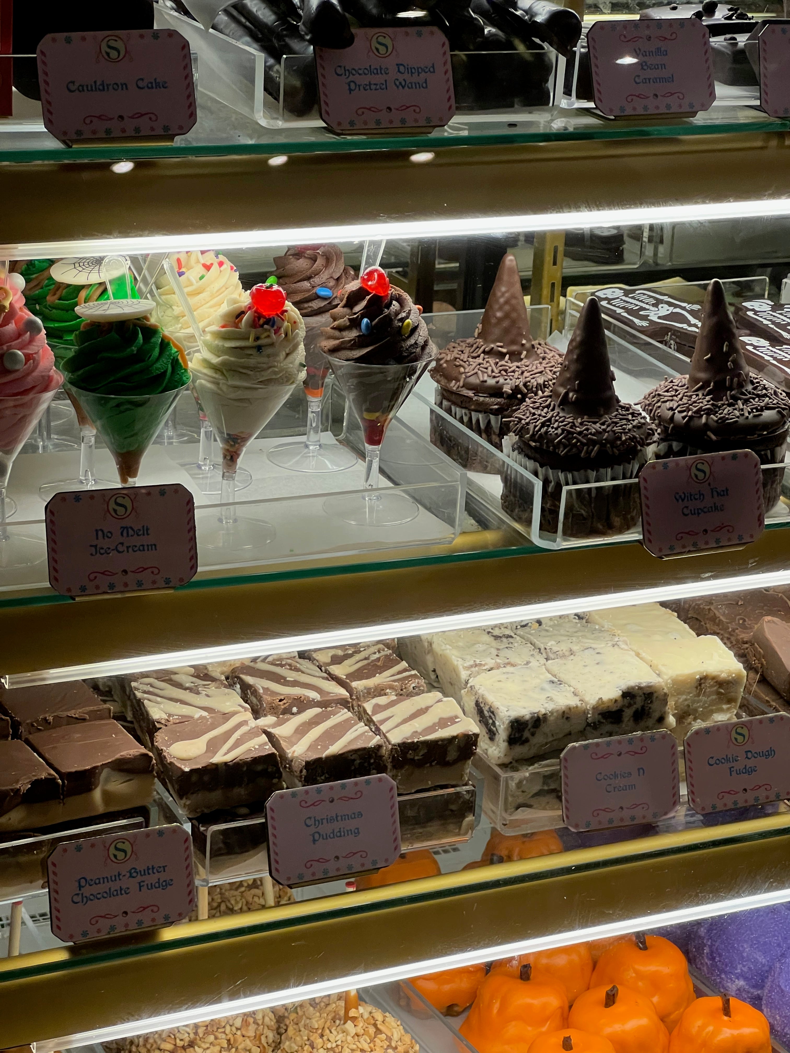 Florean Fortescue's ice cream shop at Universal