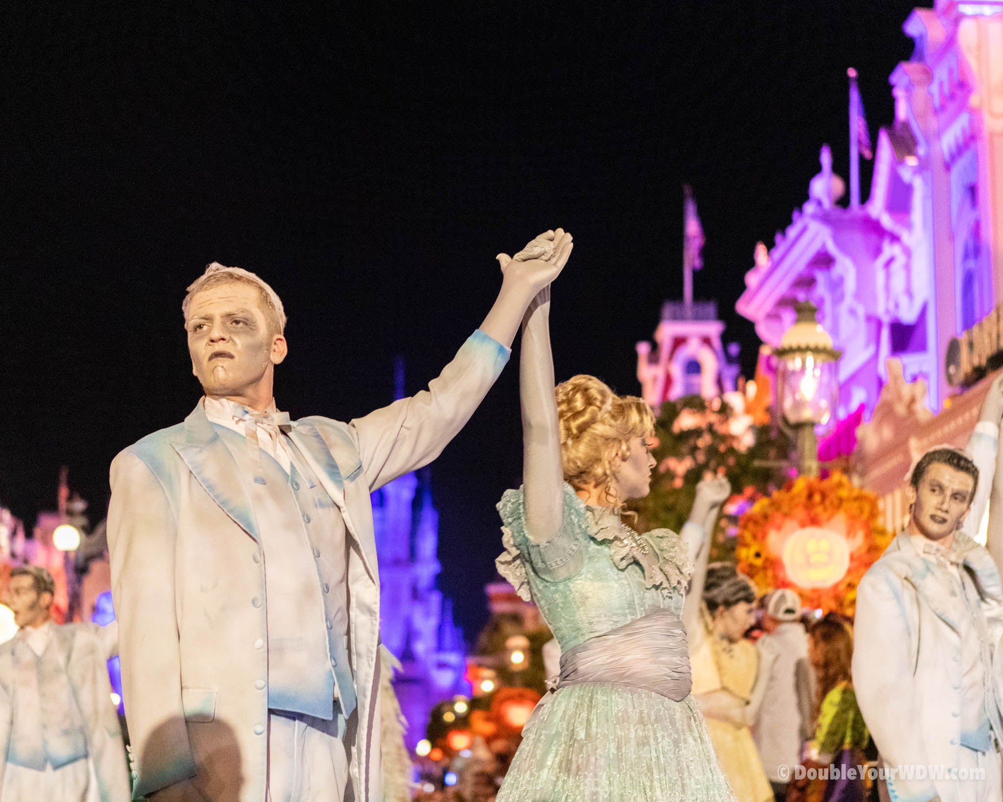 haunted mansion float