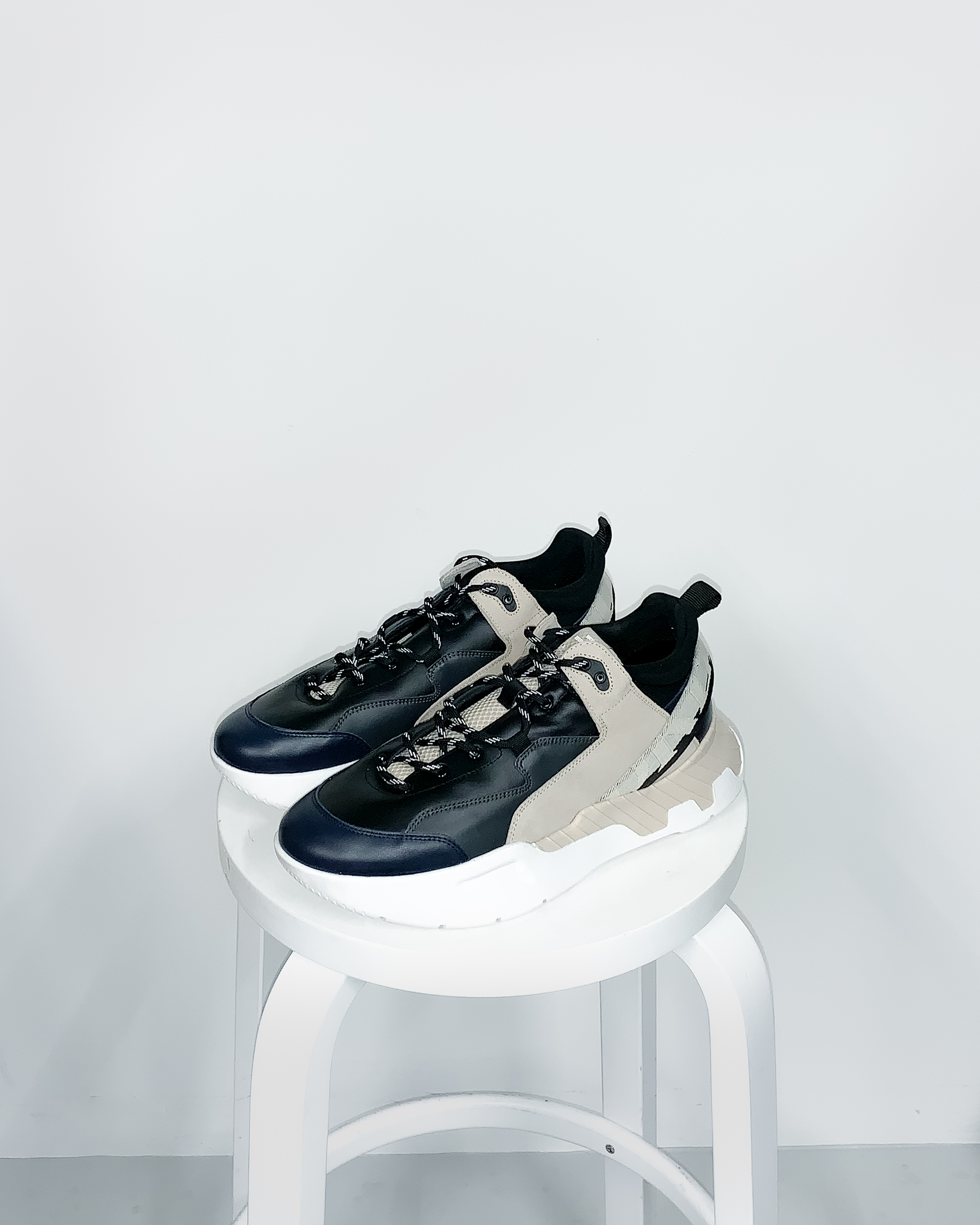 A modern, sporty and chunky sneaker – Won Hundred Online