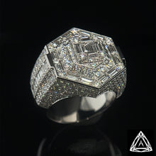 Load image into Gallery viewer, 10kt Signature Collection White Gold VVS F+ Diamond ring 4.85ct