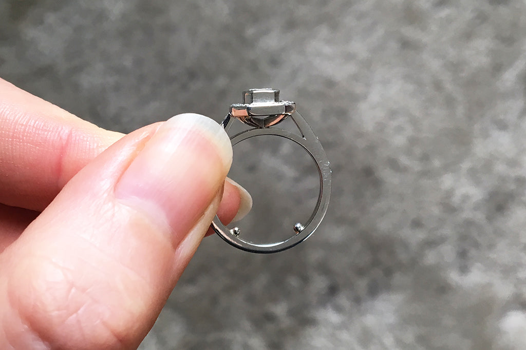 HOW TO STOP YOUR RINGS FROM SPINNING – Jewelry Secrets