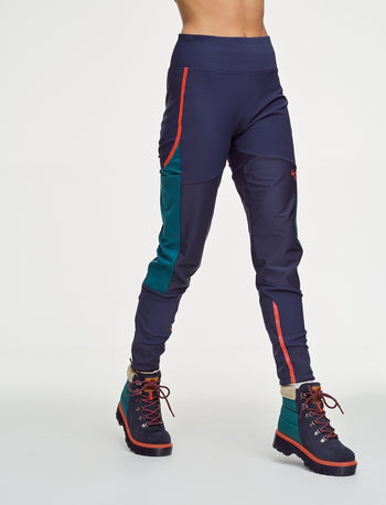 Under Armour Women's Meridian Flare Pants : : Clothing