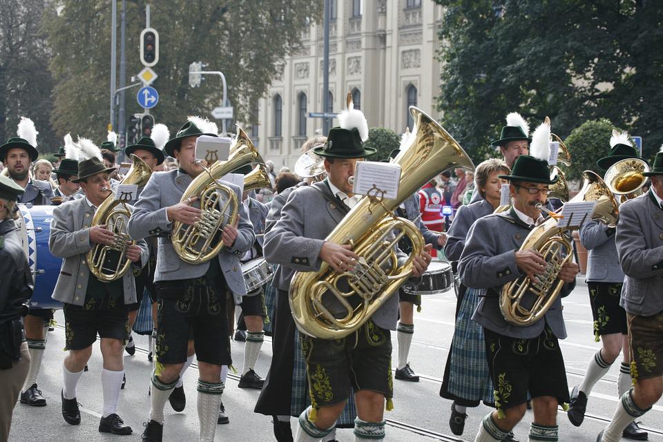 Oktoberfest authentic tracht