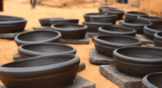 unique way of making black pottery in meghlaya