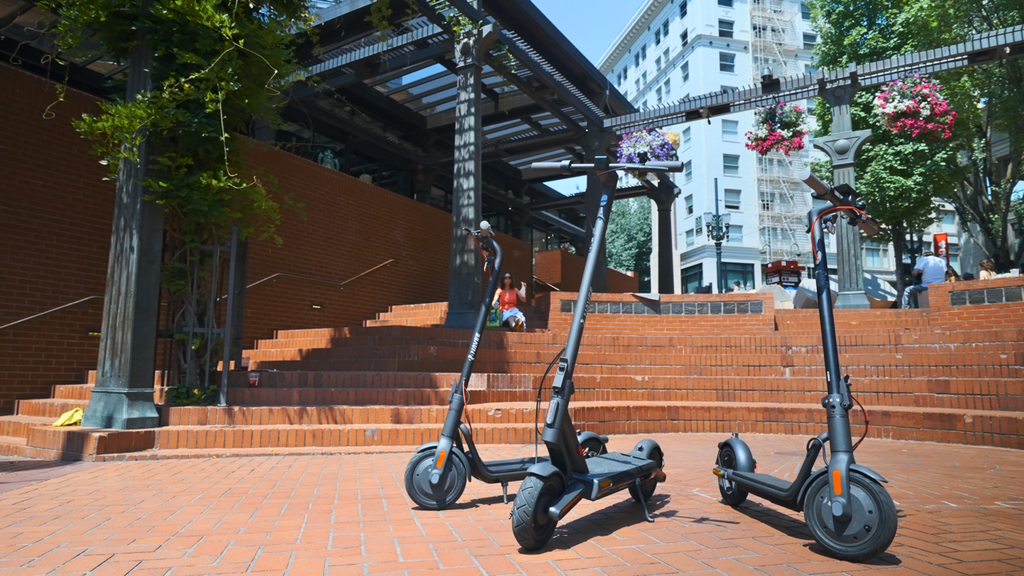 NAVEE Electric scooters lineup