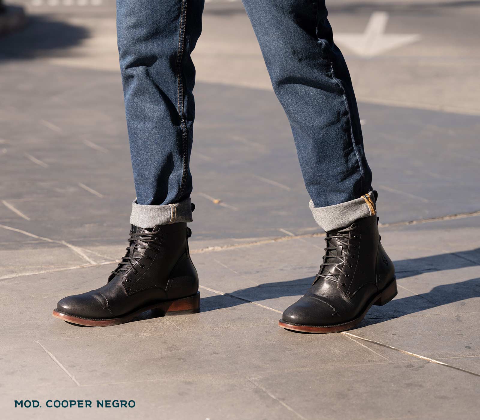 Tipos zapatos para hombre para viajar y caminar - Jaca