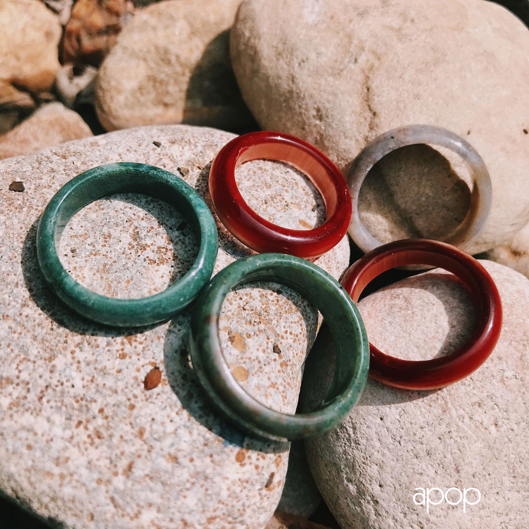 Chic Green Rectangular Stone Ring – Ciunofor