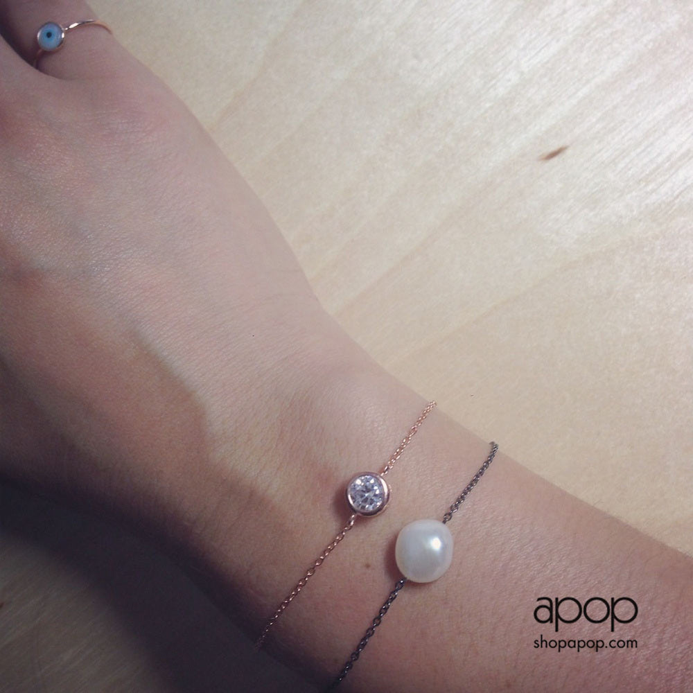 single pearl bracelet