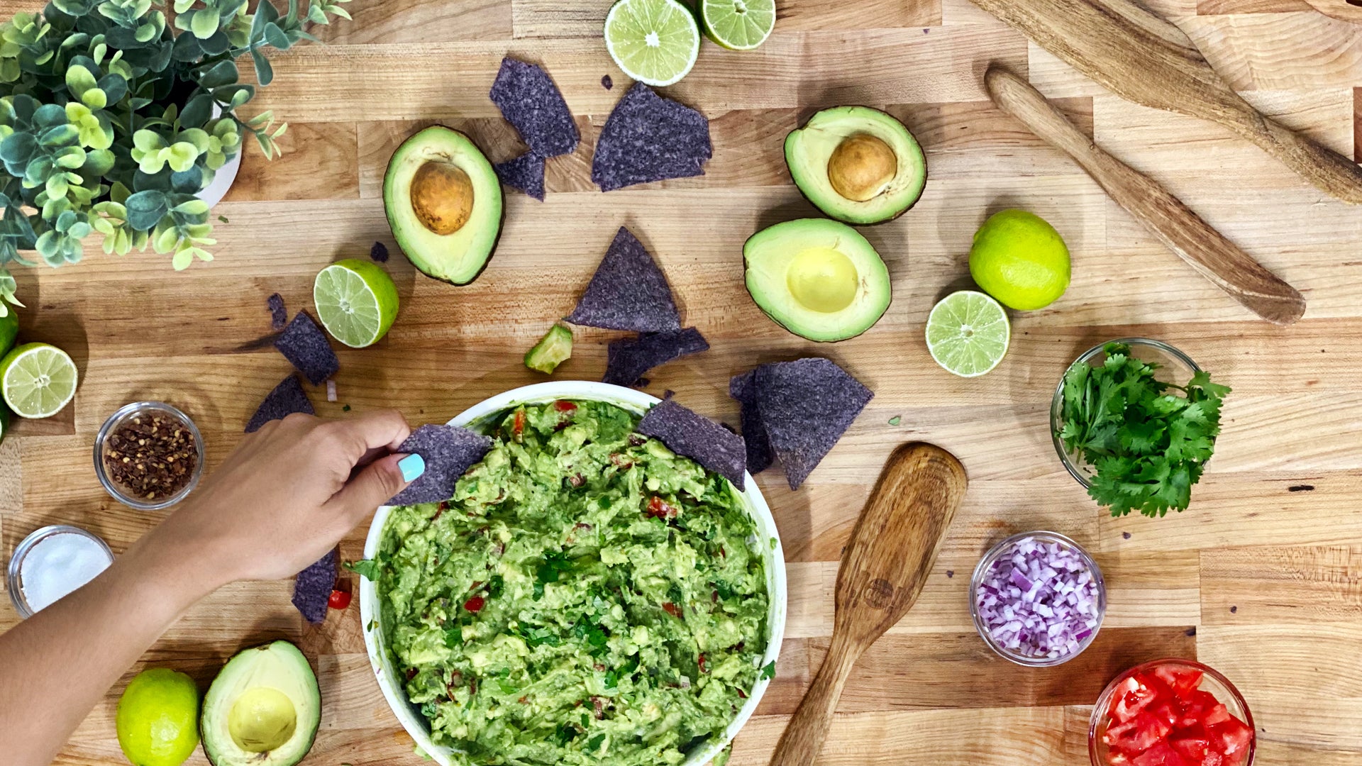 Homemade Guacamole with Mad Hungry Spurtles