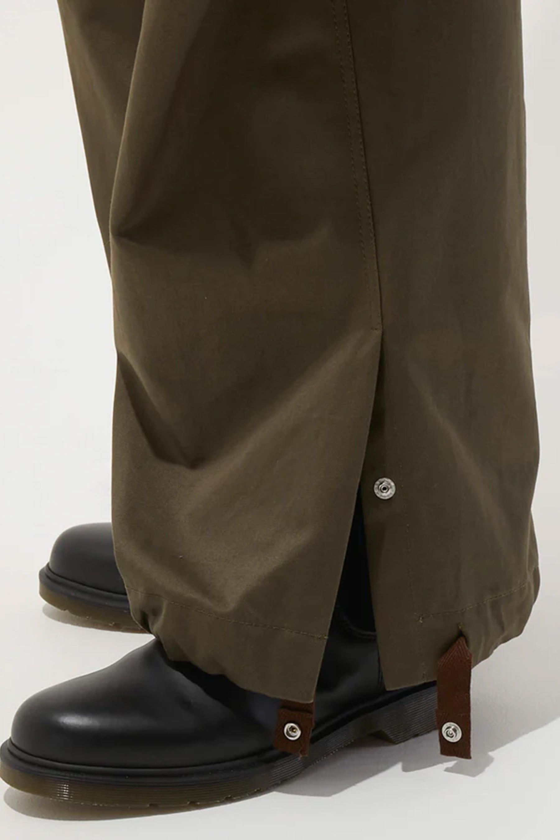 TAMME KNEE TUCK WIDE CARGO PANTS KHAKI odmalihnogu.org