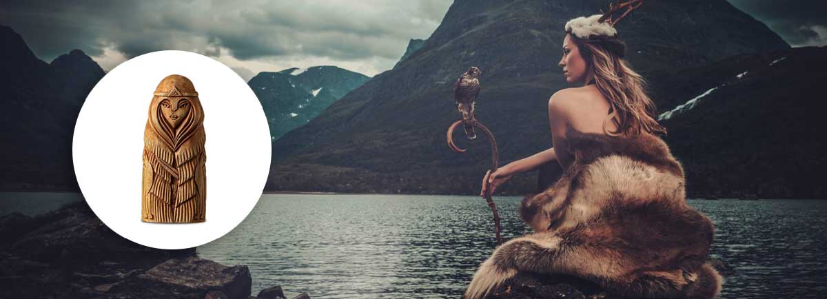Statuette viking en bois Freyja