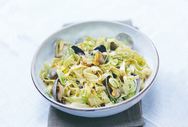 Linguine pasta med blåmuslinger, syltet citron og fennikel, opskrift fra Oliviers & Co