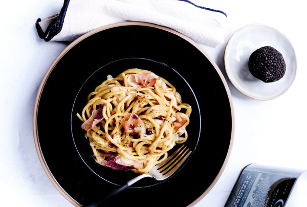 Opskrift spaghetti carbonara med parmesan- og trøffelsauce, Oliviers & Co