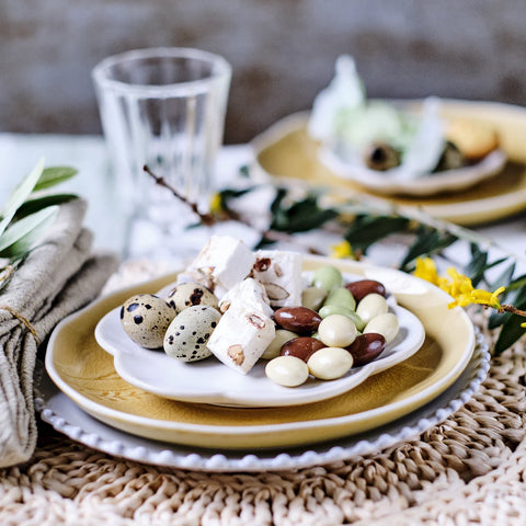 Påskechokolade, chokoladeovertrukne mandler og fransk nougat fra Oliviers & Co