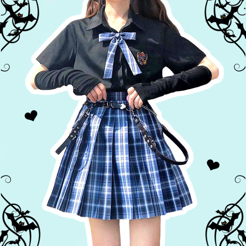 This outfit gives me Anime Goth Schoolgirl vibes  rgenderfluid