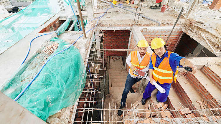 Contractor vs Subcontractor: What's the Difference?