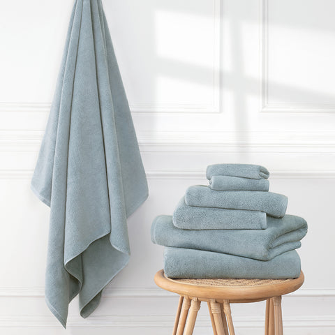 Plush Coastal Blue Towel Resort Bundle (4 Wash + 4 Hand + 4 Bath Towel