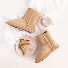 Mother's Day Essential Classic Short Ugg Sand