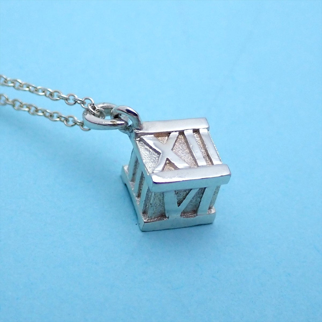 Tiffany & Co necklace chain Atlas roman numeral cube Silver 925