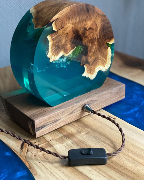 Epoxy Resin Wood Lamp with LED Lights – Step by Step Tutorial