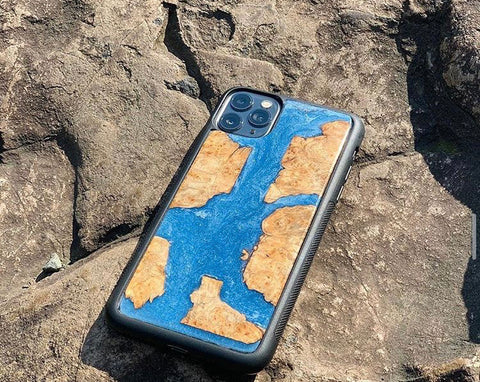 Epoxy Resin Phone Case DIY Idea