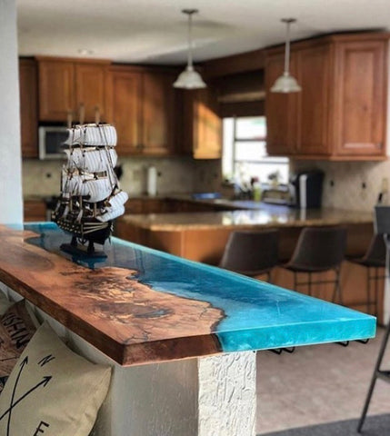 Crystal Clear Epoxy Resin River Table Top