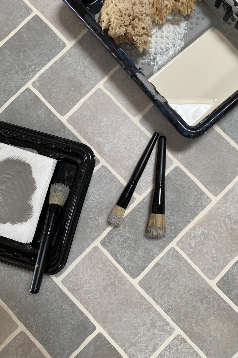 how to stencil brick with stencils and sponging