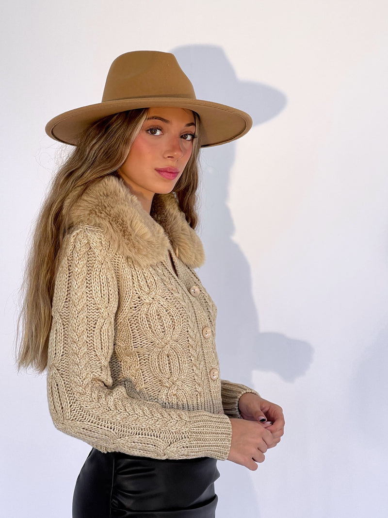 CARDIGAN WITH FAUX FUR COLLAR IN BEIGE