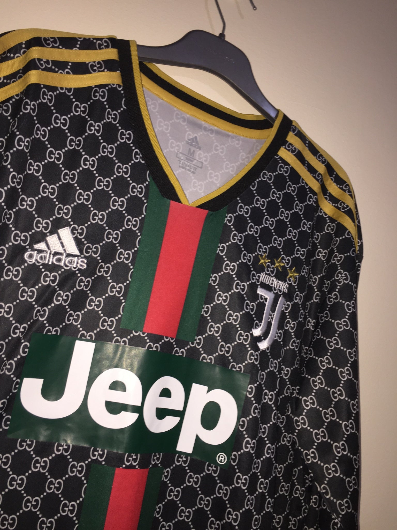 juventus shirt gucci