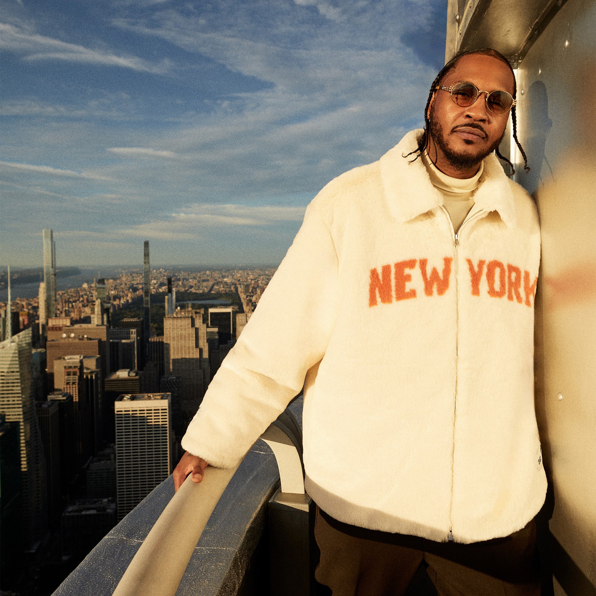 New York Knicks Sweatshirts in New York Knicks Team Shop 