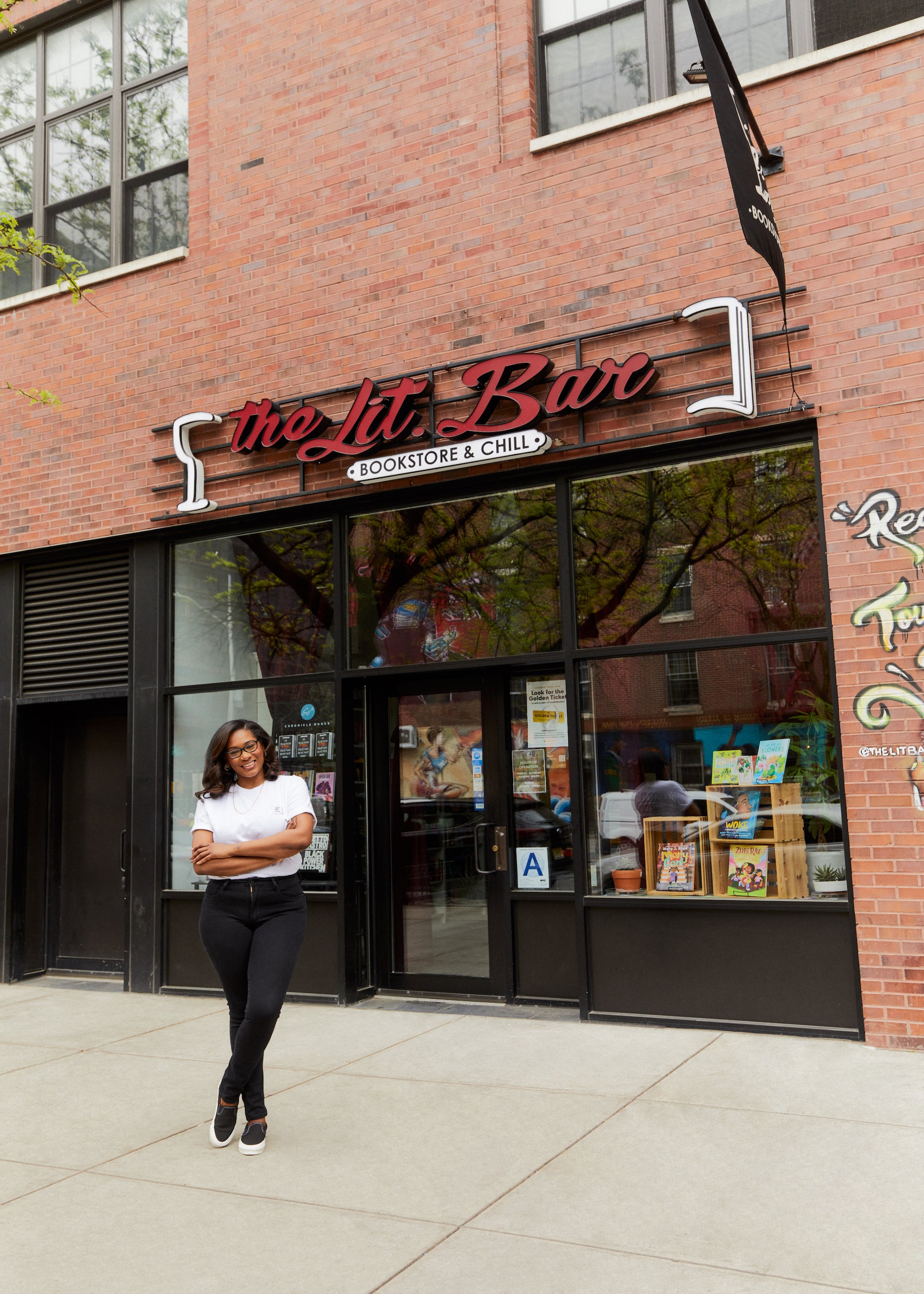 Pop-up Bookstore Honors a Man Who Meant to Give It All Away