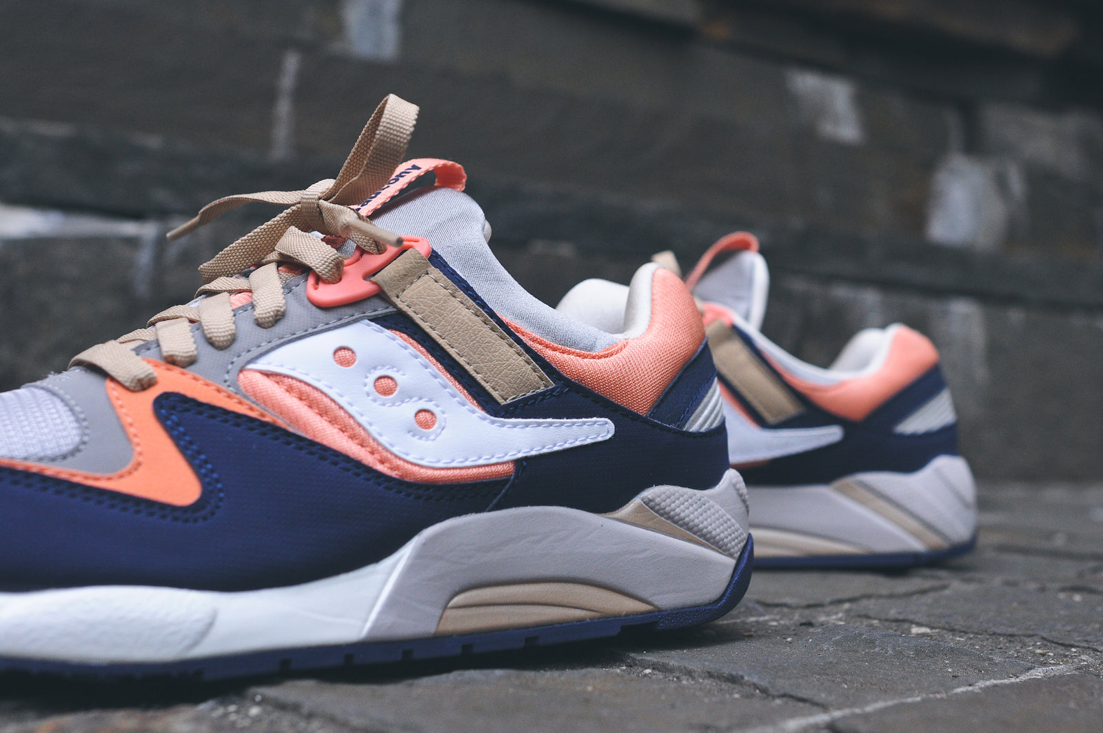 SAUCONY GRID 9000 - TAN / NAVY / CORAL 