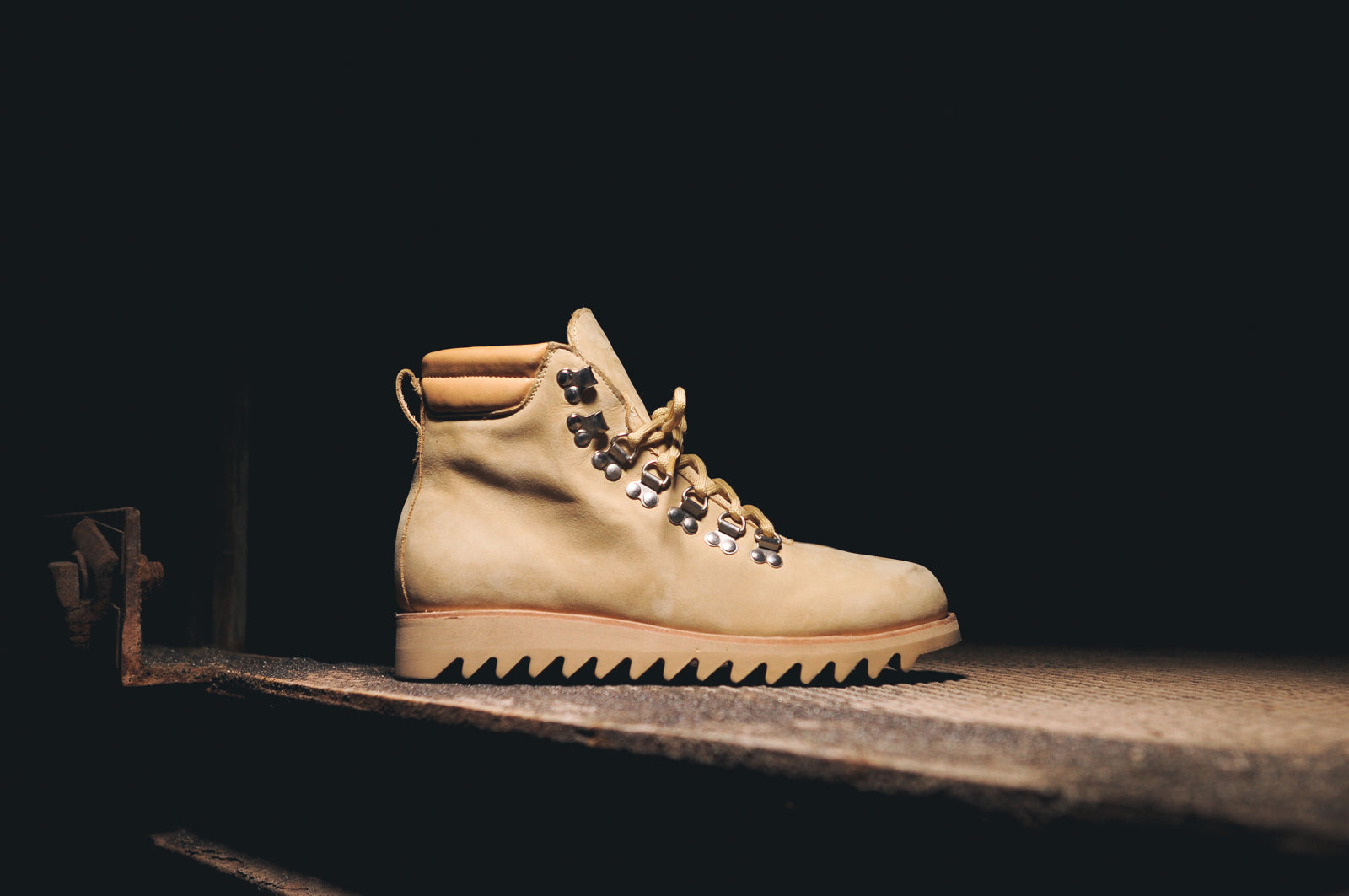 RONNIE FIEG x CAMINANDO RIPPLE MOUNTAIN MID @ KITH NYC – Kith