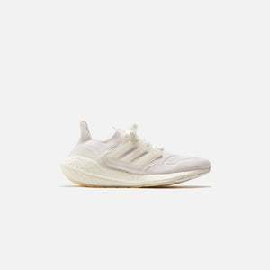 adidas Ultraboost 22 - White / Cloud White / Crystal White 3