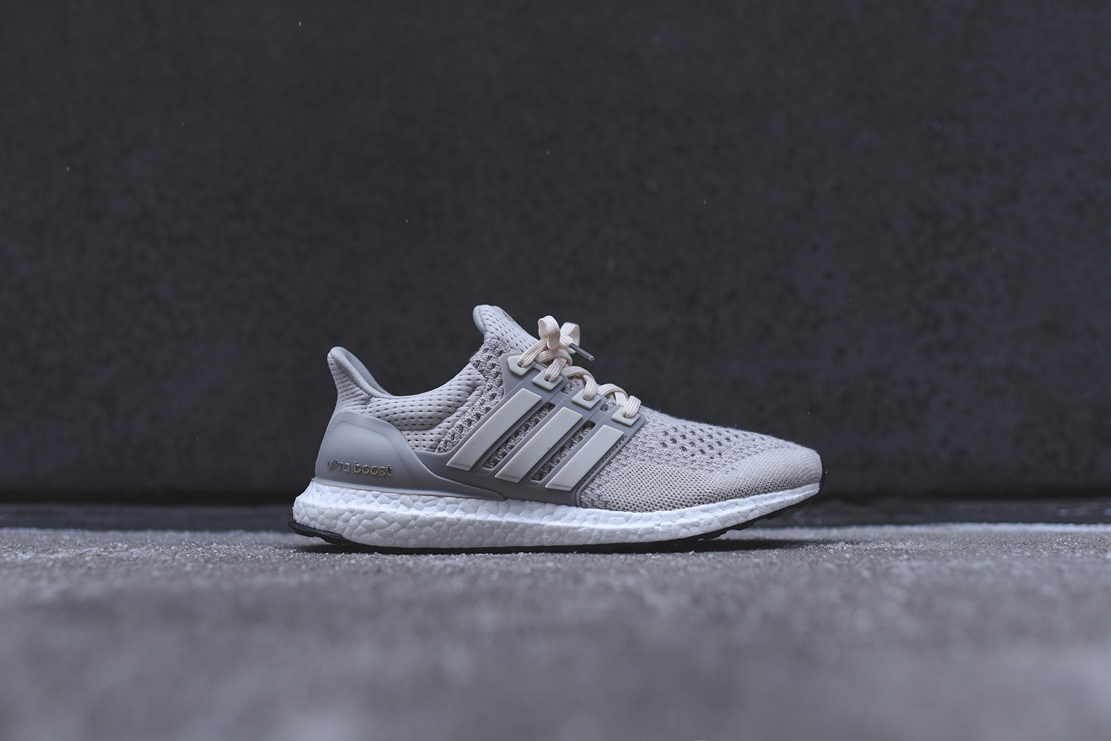 adidas Ultra Boost - Beige \u0026 Dark Grey 