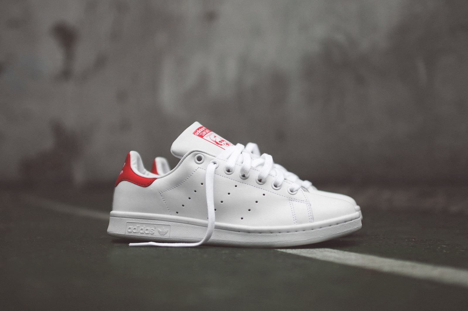 stan smith red tab