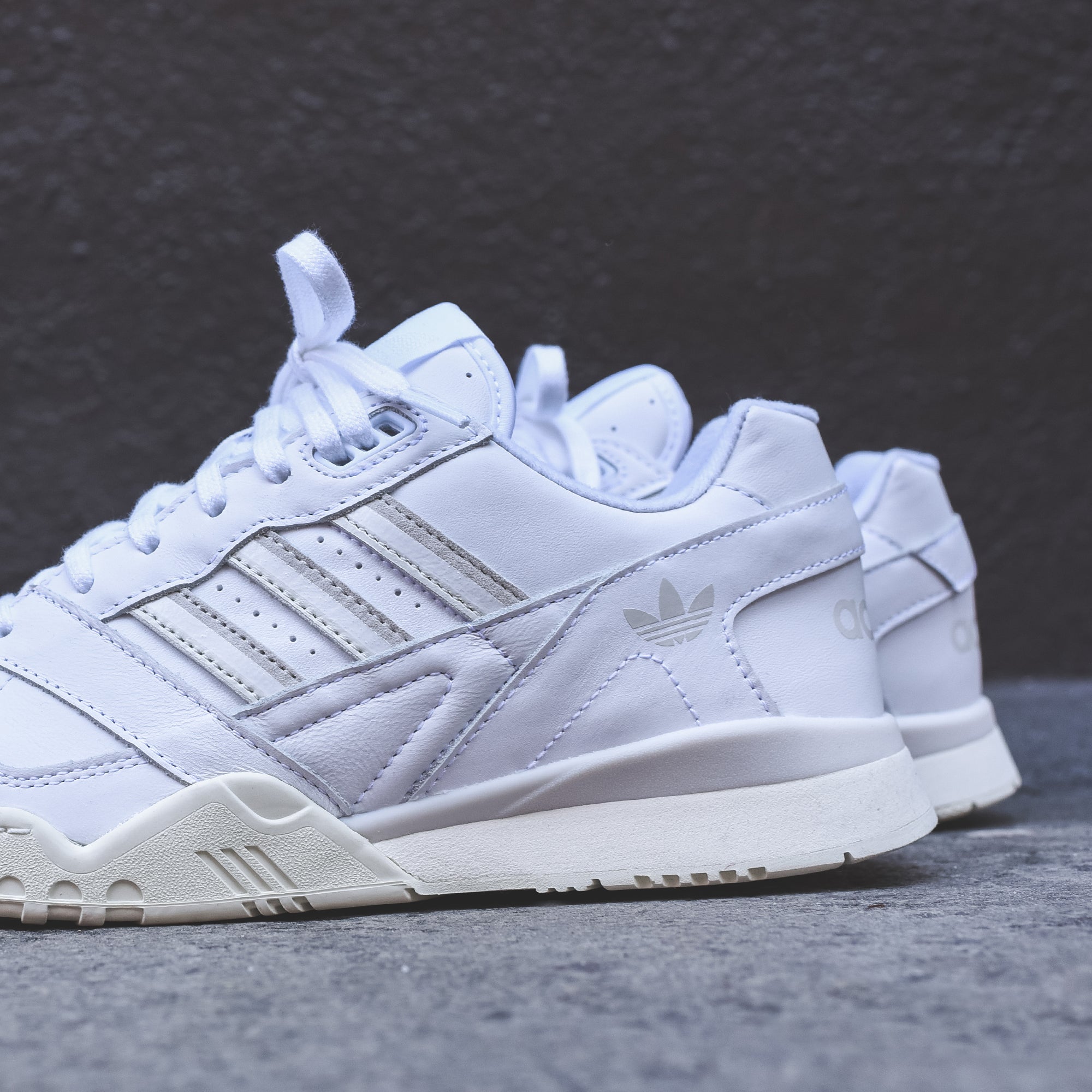 adidas la trainer white