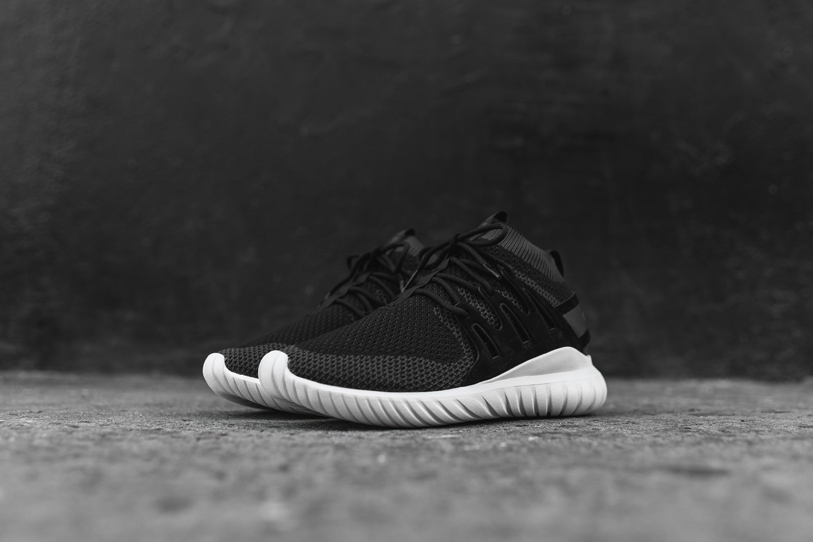 adidas tubular nova pk black