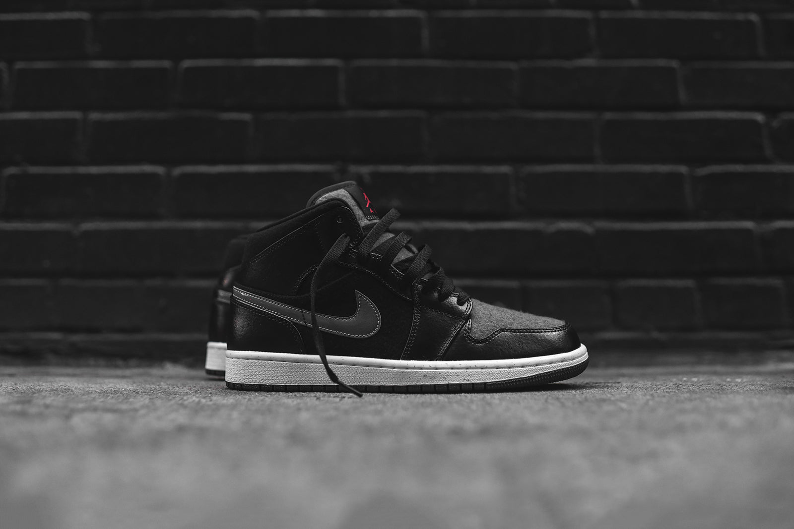 jordan 1 mid prm