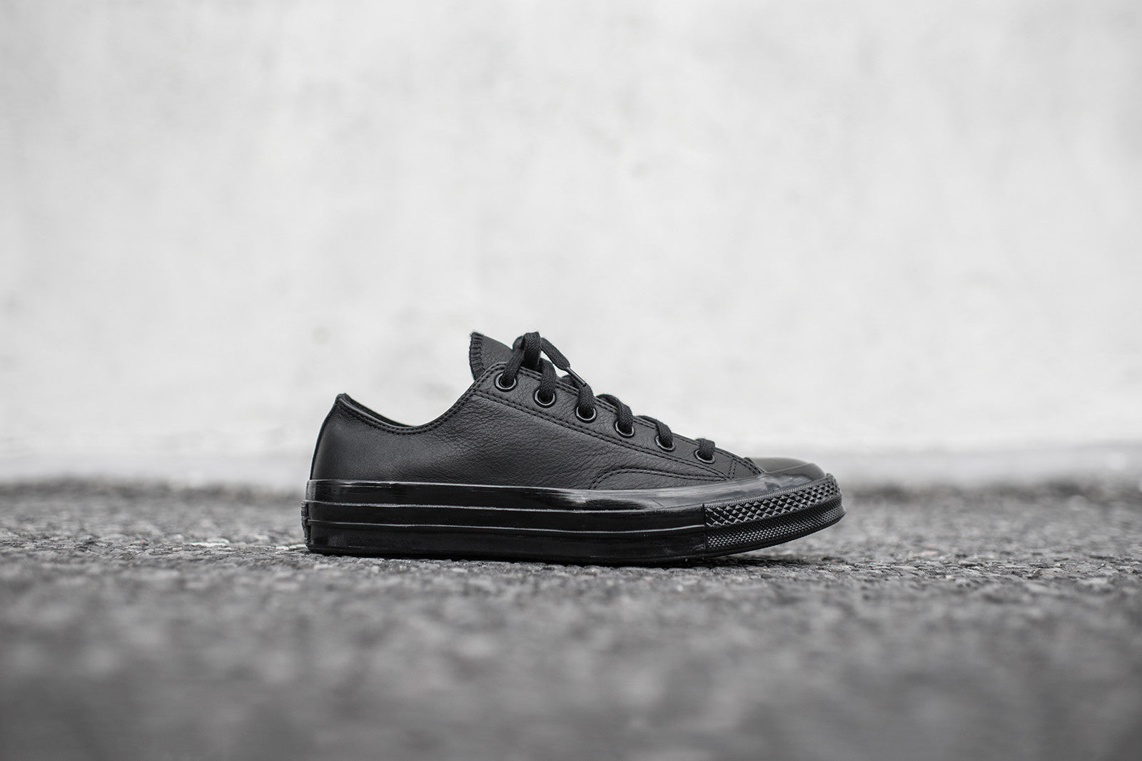 converse all star leather ox low black mono