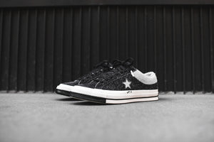 Converse x CLOT One Star - Black / White 3
