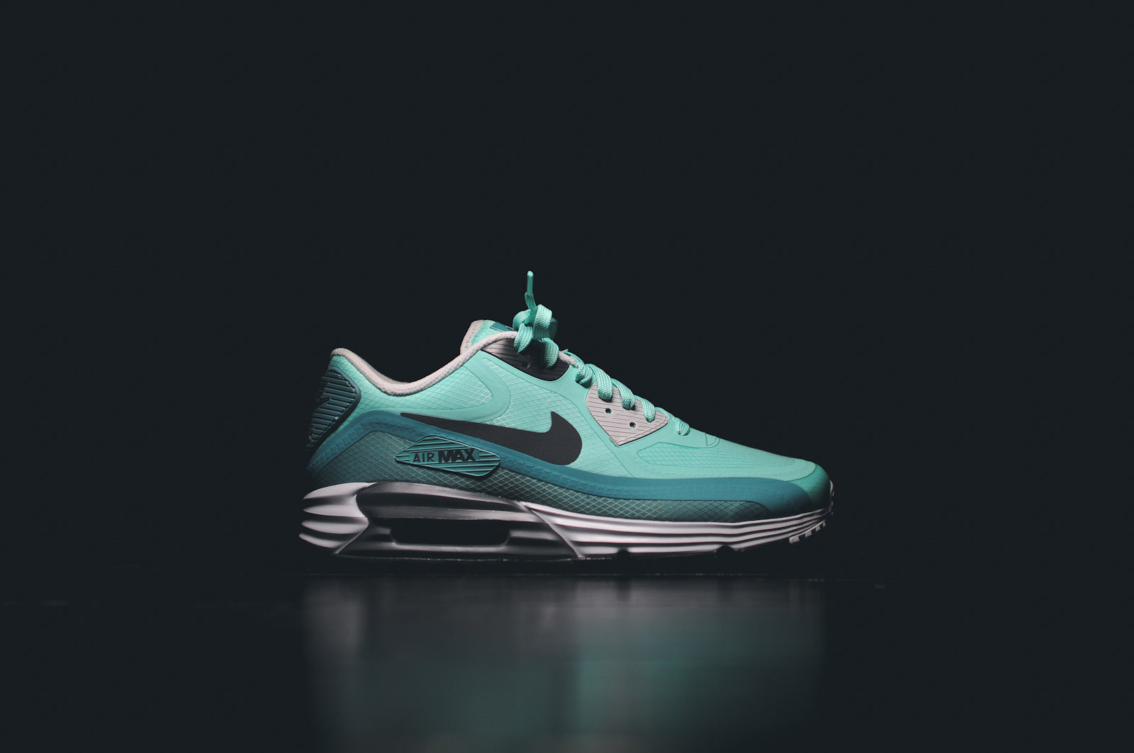 NIKE AIR MAX LUNAR90 WR - HYPER CRIMSON & BLEACHED TURQUOISE @ KITH NY ...